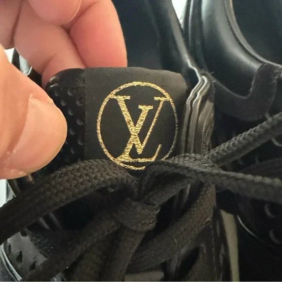 LOUIS VUITTON Nubuck Calfskin Run Away sneaker Size 8.5 Women - Picture 5 of 12